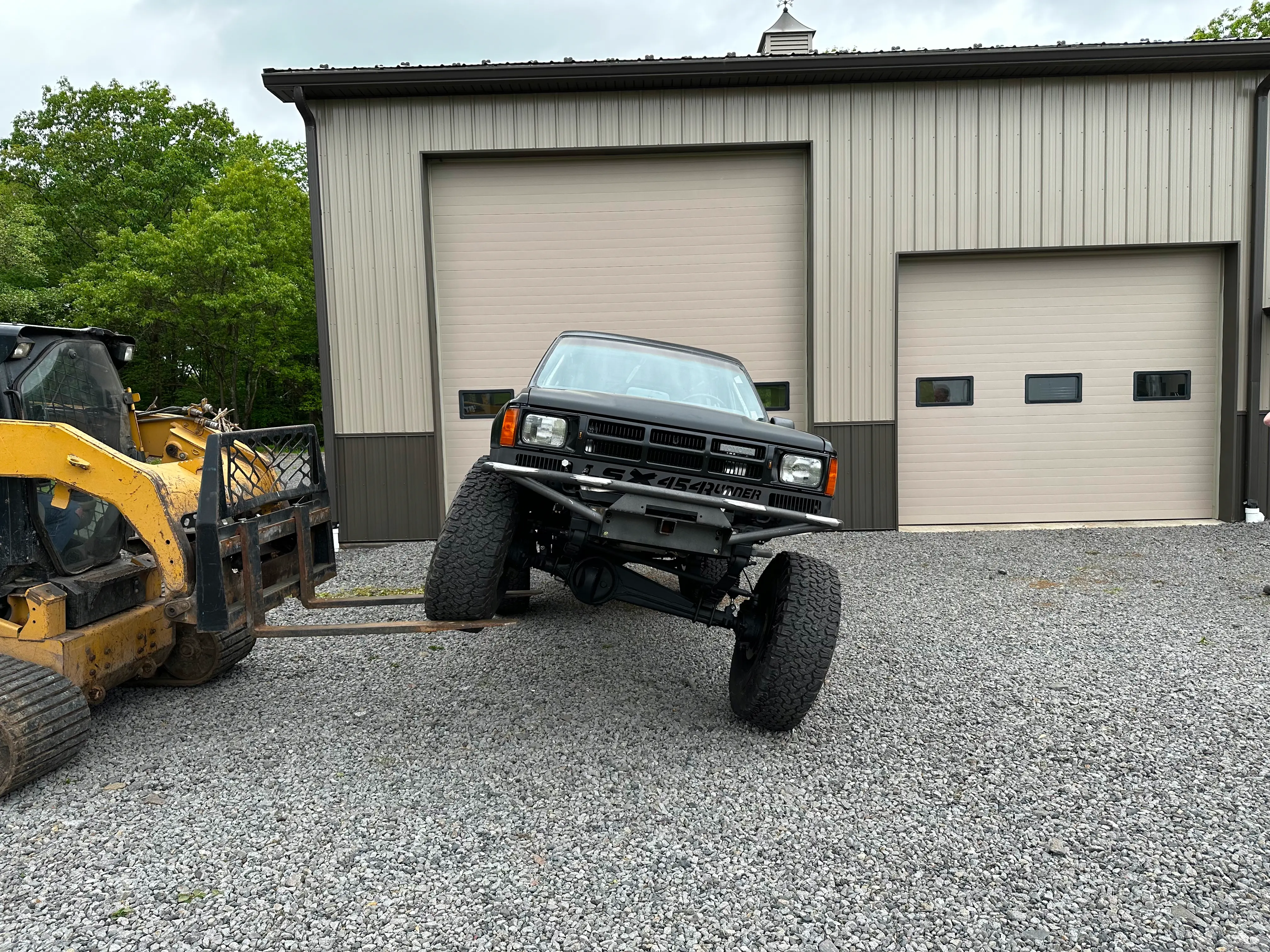 The LSX454Runner flexing again