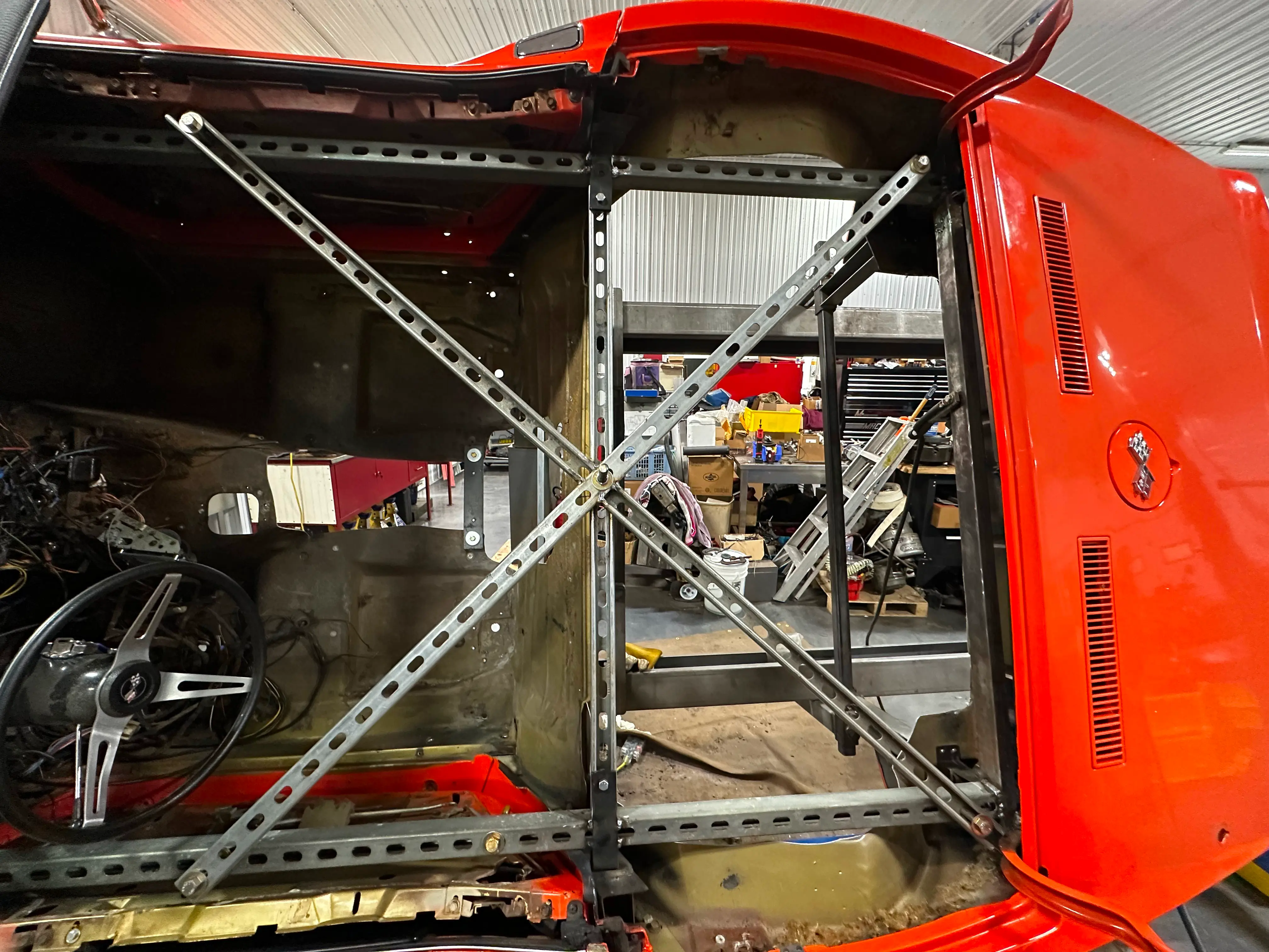 The unistrut bracing